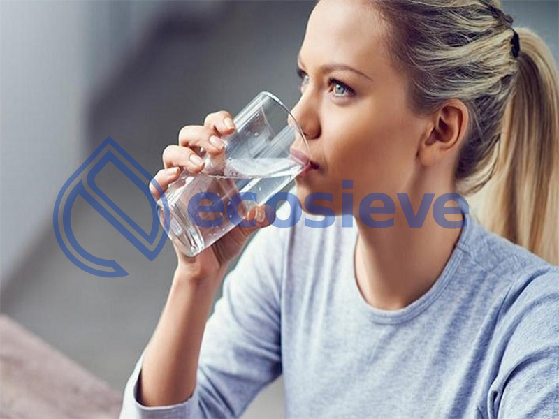 آیا نوشیدن آب تصفیه‌شده مواد معدنی بدن را کم می‌کند؟ واقعیت یا شایعه؟